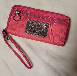 Coach Poppy Zip Wallet with Wriststrap